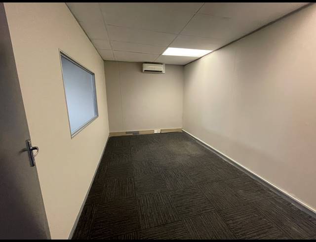 283M² OFFICE TO LET IN BARTLETT